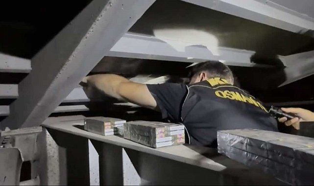 Durdurulan tırın damperinde 9 bin 200 kaçak sigara ele geçirildi