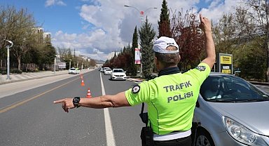Düzce'de denetimlerde 165 araç trafikten men edildi