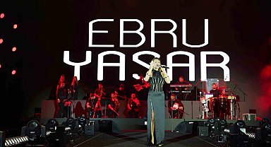 Ebru Yaşar Diyarbakır'ı salladı