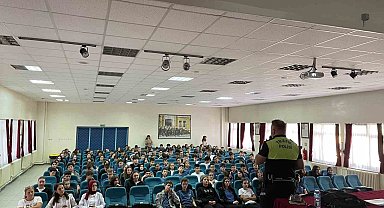 Edirne'de öğrencilere trafik güvenliği eğitimi verildi