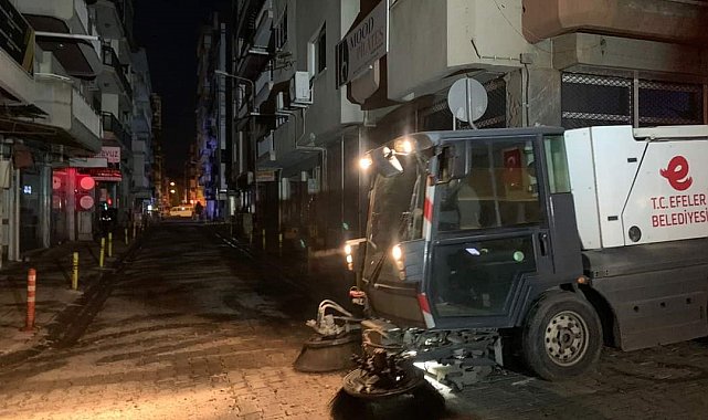 Efeler'de temizlik çalışmaları sürüyor