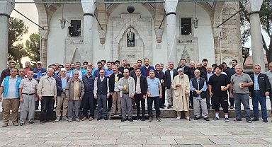 Efeler'de vatandaşlar sabah namazında bir araya geldi