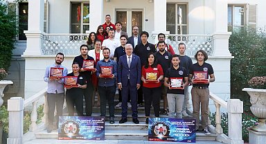 Ege Telsiz Takımı TEKNOFEST Akdeniz'den iki farklı ödülle döndü