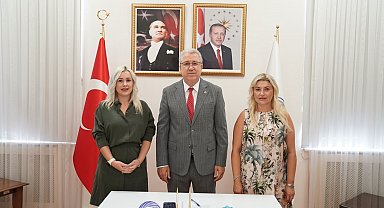 Egeli akademisyenden Melisa bitkisini ilaç sektörüne kazandıracak proje
