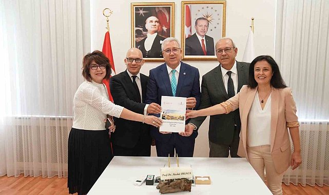 Egeli akademisyenler İzmir'in ilk "Dünya Miras Alanı"nın yaşatılmasına öncülük ediyor