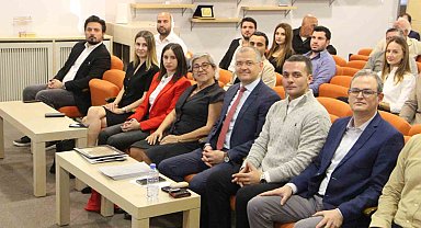 Egeli iş insanlarına Hong Kong ticaret olanakları anlatıldı