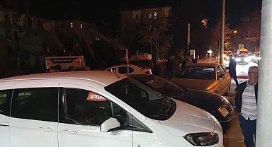 Elazığ'da 4 araçlı zincirleme kaza: Savrulan aracın çarptığı yaya ağır yaralandı