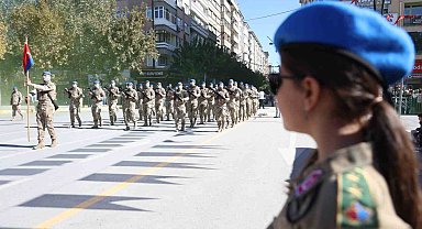 Elazığ'da Cumhuriyet'in 101. yılı coşkuyla kutlandı