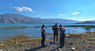 Elazığ'da jandarma ekipleri vatandaşları çevre kirliliği konusunda bilgilendirdi