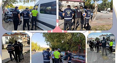 Elazığ'da polis ekipleri okul önü denetimlerine devam ediyor