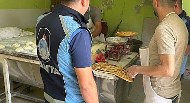 Elazığ'da zabıta ekipleri market, fırın ve kasapları denetledi
