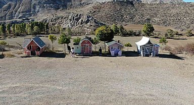 Emekliliğini çocuklara adadı, Türkiye'nin ilk çocuk köyünü kurdu