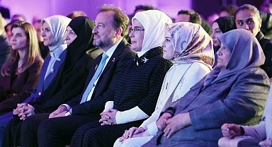 Emine Erdoğan, Uluslararası Farkındalık Zirvesi'nde "kadın" vurgusu yaptı