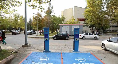 ERÜ'ye elektrikli araç şarj istasyonu kuruldu