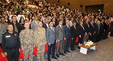 Erzincan'da 1500 öğrenciye burs verildi