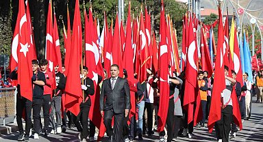 Erzincan'da Cumhuriyet'in 101. yılı coşkuyla kutlandı