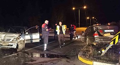Erzincan'da trafik kazası: 2 yaralı