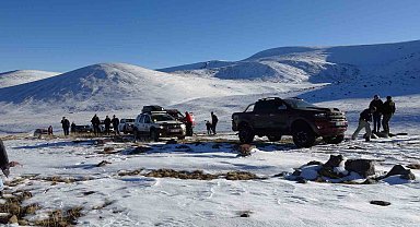 Erzurum'un saklı güzelliklerini off-road ile keşfediyorlar