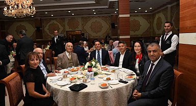 Esenyurt Belediye Başkanı 19 Ekim Muhtarlar Günü'nde muhtarlar ve aileleriyle bir araya geldi