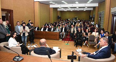 Esenyurt Kardeş Kültürler Festivali'nde 'Sosyal Belediyecilik' söyleşisi