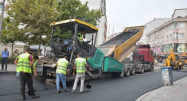 Esenyurt'ta bozuk olan yollar yenileniyor