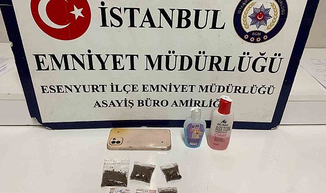 Esenyurt'ta uyuşturucu alışverişi yapan 2 şüpheli yakalandı