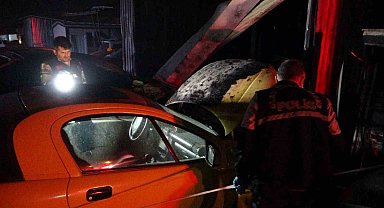 Eşi ile tartıştıktan sonra cinnet getiren esnaf işyerini ateşe verdi