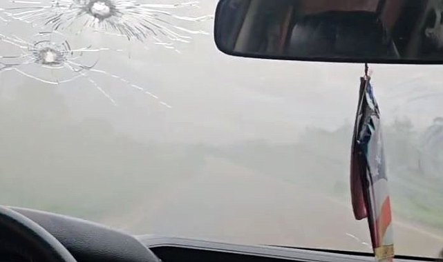 Eski Bolivya Devlet Başkanı Morales'in aracı kurşunlandı