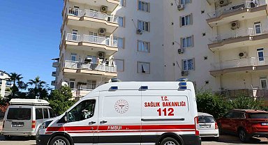 Eski eşini almaya gitmeyen avukat evinde ölü bulundu