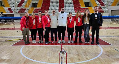 Eskişehirli görme engelli kadın goalball takımı şampiyon oldu