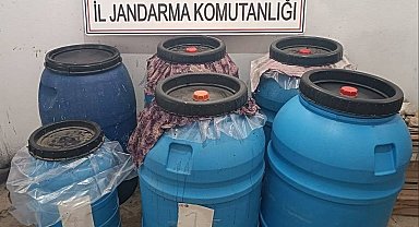 Evinin deposunda ürettiği alkolleri satan şüpheli yakalandı