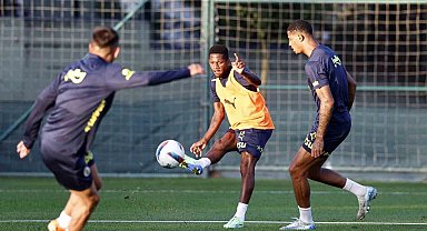 Fenerbahçe, Samsunspor maçı hazırlıklarını sürdürdü