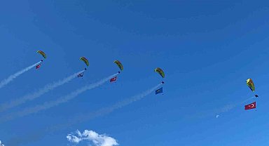 Fethiye 24. Hava Oyunları Festivali'nde uçuşlar başladı