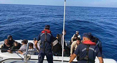Fethiye açıklarında 16 düzensiz göçmen kurtarıldı
