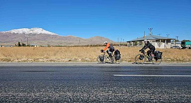 Fransız çift 90 günün sonunda bisikletle Bitlis'e ulaştı
