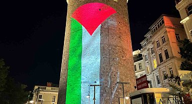 Galata Kulesi'ne Filistin bayrağı yansıtıldı