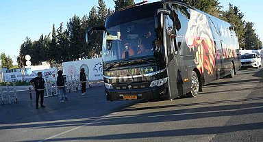 Galatasaray kafilesi Antalya'ya geldi