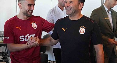 Galatasaray'da Okan Buruk'un doğum günü kutlandı