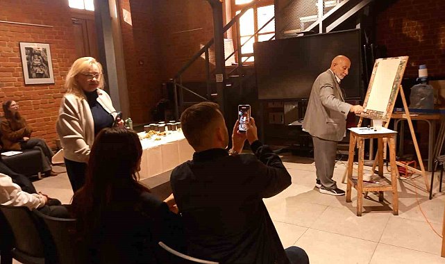 GAÜN Öğretim Üyesi Aliyev Rusya'da sergi açtı