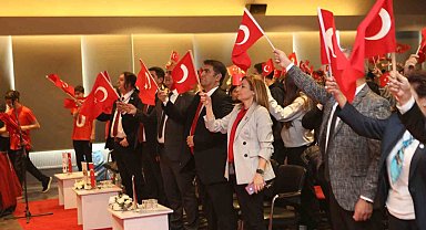 Gaziantep Kolej Vakfı'nda Cumhuriyet'e yakışır kutlama