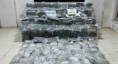 Gaziantep'te 86 kilo 650 gram skunk ve 37 kilo 200 gram metamfetamin ele geçirildi