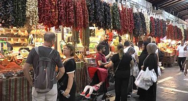 Gaziantep'te kışlık lezzetler tezgahlardaki yerini aldı