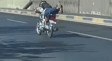 Gaziantep'te motosiklet üzerinde tehlikeli hareket