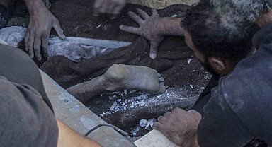 Gazze'de can kaybı 42 bin 519'a yükseldi