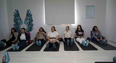 Gebe okuluna giden annelerden 'normal doğum' çağrısı