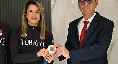 Geçit: "Hatice Akbaş örnek bir sporcudur"