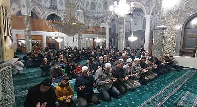 Gediz'de öğrencilerden sabah namazı buluşması