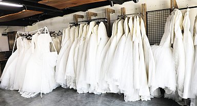 Gelinlik Mağazası vatandaşlara hizmet veriyor