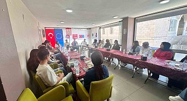 Gençlere yönelik farkındalık artırma toplantısı