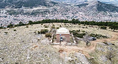 Gıj Gıj Baba Türbesi, define avcılarının hedefi oldu